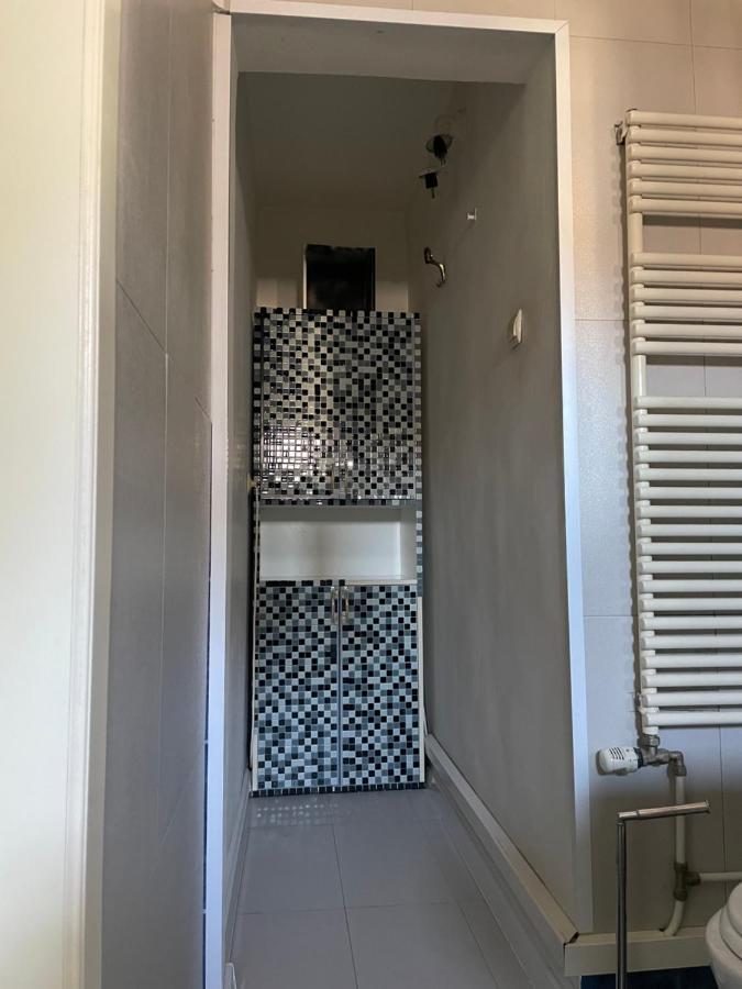 Appartement Apartament Cu 3 Dormitoare Jolie.M à Galaţi Extérieur photo